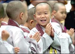 niños budistas